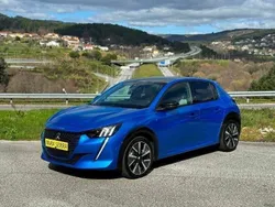 Azul Usado 2020 Peugeot e-208 GT Citadino | € 21.500 (Preço justo)