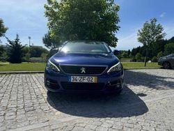 Azul Usado 2019 Peugeot 308 Style Citadino | € 19.900
