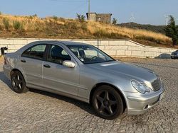 Usado 2001 Mercedes C220 Sedan | € 4.250 (Preço elevado)