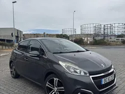 Usado 2016 Peugeot 208 GT-line Citadino | € 12.900 (Preço elevado)