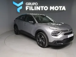 Cinzento Usado 2024 Citroën C4 PureTech Sedan | € 20.890 (Preço justo)