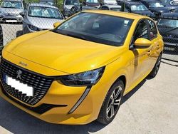 Amarelo Usado 2021 Peugeot 208 Active Citadino | € 15.950 (Preço elevado)