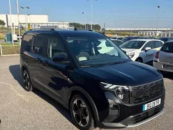 Preto Usado 2025 Ford Tourneo Courier Monovolume | € 26.850 (Preço justo)