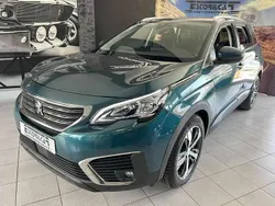 Verde Usado 2019 Peugeot 5008 Active Monovolume | € 22.900 (Preço elevado)