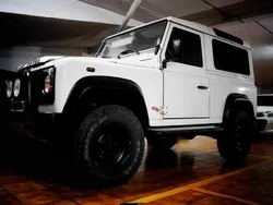 Branco Usado 2000 Land Rover Defender SUV | € 35.000 (Preço justo)