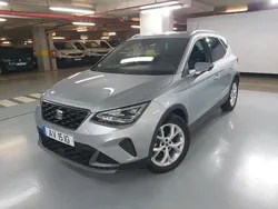 Cinza Usado 2022 Seat Arona FR SUV | € 19.490 (Preço justo)
