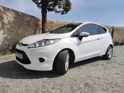 Branco Usado 2011 Ford Fiesta Citadino | € 5.499 (Preço justo)