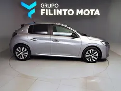 Cinza Usado 2023 Peugeot 208 Active Citadino | € 19.590 (Preço justo)