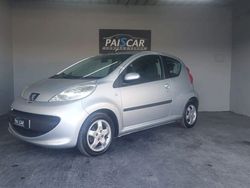 Cinzento Usado 2009 Peugeot 107 Citadino | € 5.990