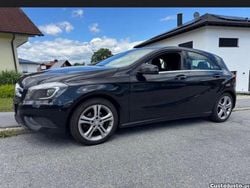 Preto Usado 2015 Mercedes A180 Urban Citadino | € 15.990 (Preço justo)