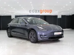 Cinzento Usado 2020 Tesla Model 3 Sedan | € 22.490 (Preço justo)