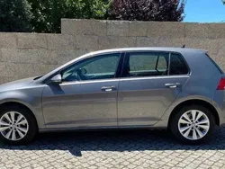 Cinzento Usado 2016 VW Golf VII Citadino | € 7.650