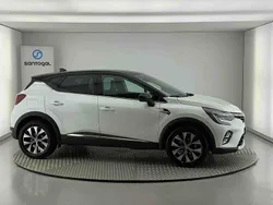 Branco Usado 2024 Renault Captur SUV | € 20.990 (Preço justo)