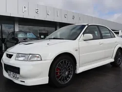 Branco Usado 2000 Mitsubishi Lancer Sedan | € 67.500
