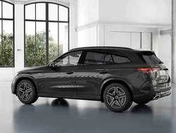 Cinzento Novo 2025 Mercedes GLC300e SUV | € 83.720