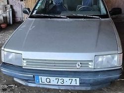 Cinzento Usado 1988 Renault 21 Sedan | € 780