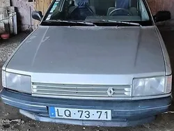 Cinzento Usado 1988 Renault 21 Sedan | € 880
