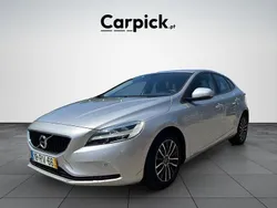 Cinza Usado 2016 Volvo V40 Momentum Carrinha | € 14.900 (Preço justo)