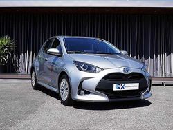 Cinza Usado 2021 Toyota Yaris Hybrid Comfort | € 19.990 (Bom preço)