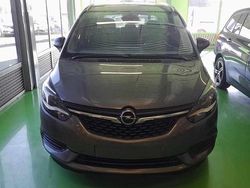 Cinzento Usado 2017 Opel Zafira Monovolume | € 19.140 (Preço elevado)