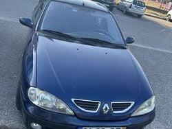 Usado 2001 Renault Mégane Sedan | € 1.500