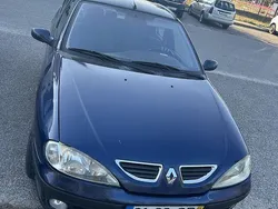 Usado 2001 Renault Mégane Sedan | € 1.500