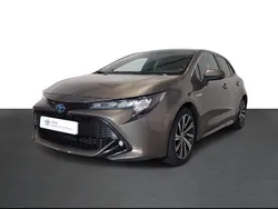 Bronze (pintura metalizada) Usado 2022 Toyota Corolla Comfort Sedan | € 25.750 (Preço justo)