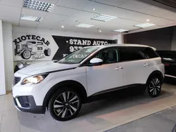 Branco Usado 2018 Peugeot 5008 Allure Monovolume | € 18.900 (Bom preço)