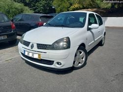Branco Usado 2003 Renault Clio II Citadino | € 2.990 (Preço justo)
