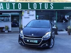 Preto Usado 2018 Peugeot 208 Style Citadino | € 9.870 (Preço justo)