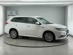 Branco Usado 2019 Mitsubishi Outlander P-HEV | € 23.490 (Preço elevado)