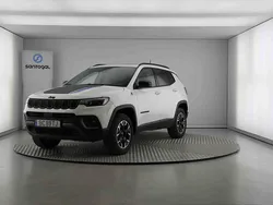 Branco Usado 2023 Jeep Compass Trailhawk SUV | € 39.990