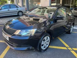 Preto Usado 2016 Skoda Fabia Active Citadino | € 8.900