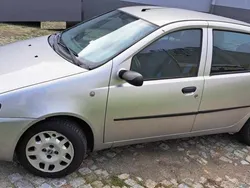 Cinzento Usado 2001 Fiat Punto Citadino | € 1.180 (Preço justo)