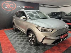 Cinzento Usado 2023 MG ZS Sedan | € 26.490 (Preço justo)