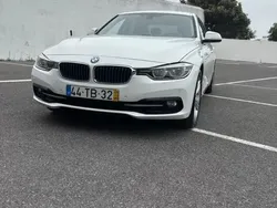 Branco Usado 2017 BMW 330e Sport Line Sedan | € 15.900 (Preço justo)