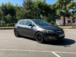 Castanho Usado 2010 Opel Astra Enjoy Citadino | € 6.900 (Preço justo)