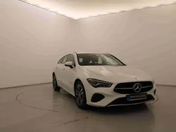 Branco Usado 2024 Mercedes CLA180 Sedan | € 41.990 (Caro)
