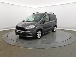 Cinzento Usado 2017 Ford Tourneo Courier Monovolume | € 12.500 (Preço justo)