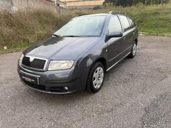 Cinza antracite Usado 2007 Skoda Fabia Ambiente Citadino | € 3.850
