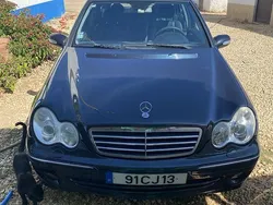 Usado 2006 Mercedes C220 Avantgarde Sedan | € 4.300