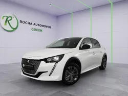 Branco Usado 2023 Peugeot e-208 Allure Citadino | € 23.999 (Preço justo)