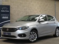 Cinza Usado 2020 Fiat Tipo Lounge Sedan | € 13.750 (Preço justo)