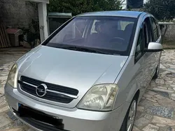 Usado 2005 Opel Meriva Monovolume | € 2.250