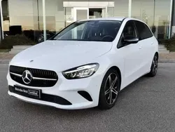 Branco digital Usado 2023 Mercedes B200 Progressive Monovolume | € 42.900 (Caro)