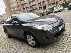 Usado 2010 Renault Mégane III LIMITED Sedan | € 5.990 (Preço justo)