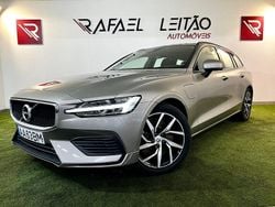 Cinza Usado 2020 Volvo V60 Momentum Carrinha | € 29.500 (Preço justo)