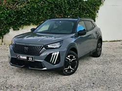 Cinzento Usado 2023 Peugeot 2008 GT-line SUV | € 26.900 (Caro)