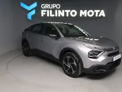Cinzento Usado 2024 Citroën C4 PureTech Sedan | € 20.740 (Preço justo)