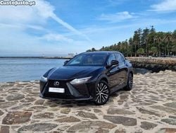 Branco Usado 2024 Lexus RZ 450e SUV | € 76.000